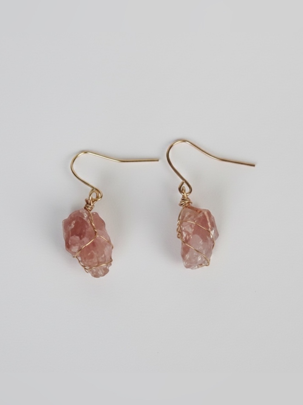 NWT handmade raw Strawberry Quartz gold tone wire wrapped petite drop earrings